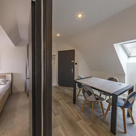 Lejlighed Cocon Vue Sur Les Toits Du Vieux Laval